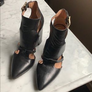 VC signature cut out booties